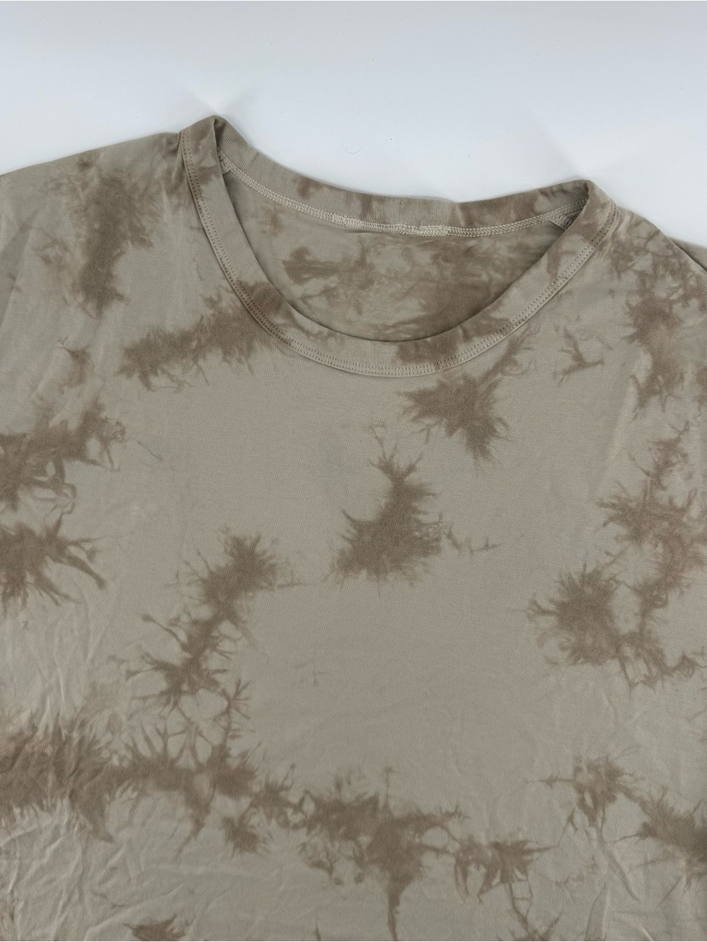 Lululemon Mens Tie Dye T Shirt Beige Brown Relaxed Fit Athleisure Top Size L